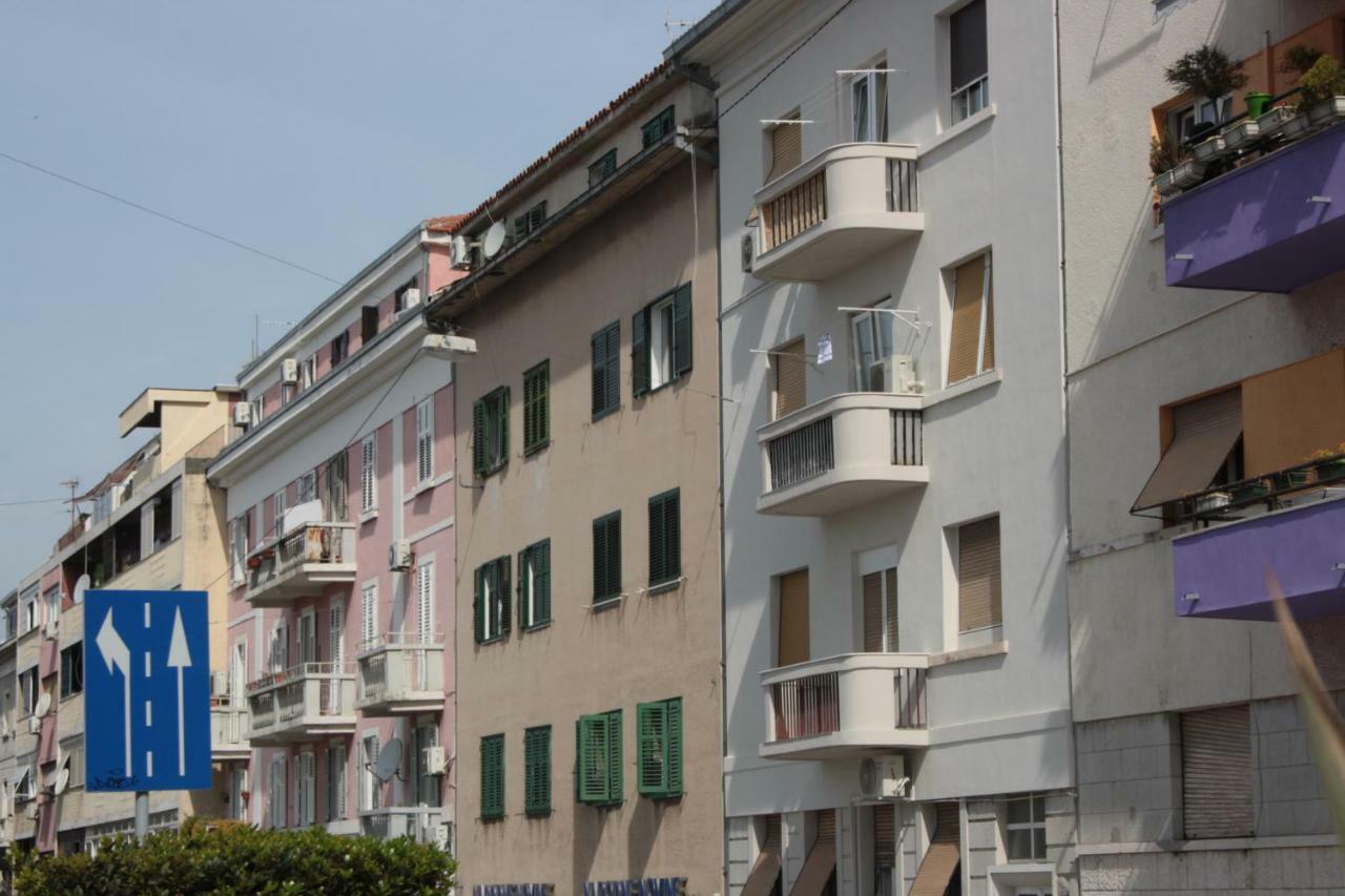 King'S View Apartment Split Exterior photo